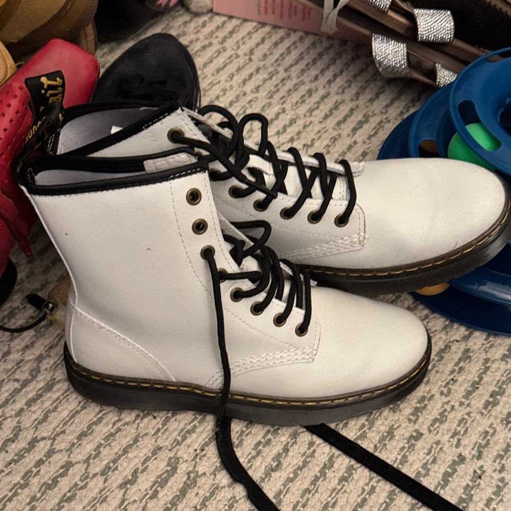 Doc Martens Size 7 Lace-Up Boots
